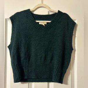 Cropped Green Sweater Vest Jessica Simpson